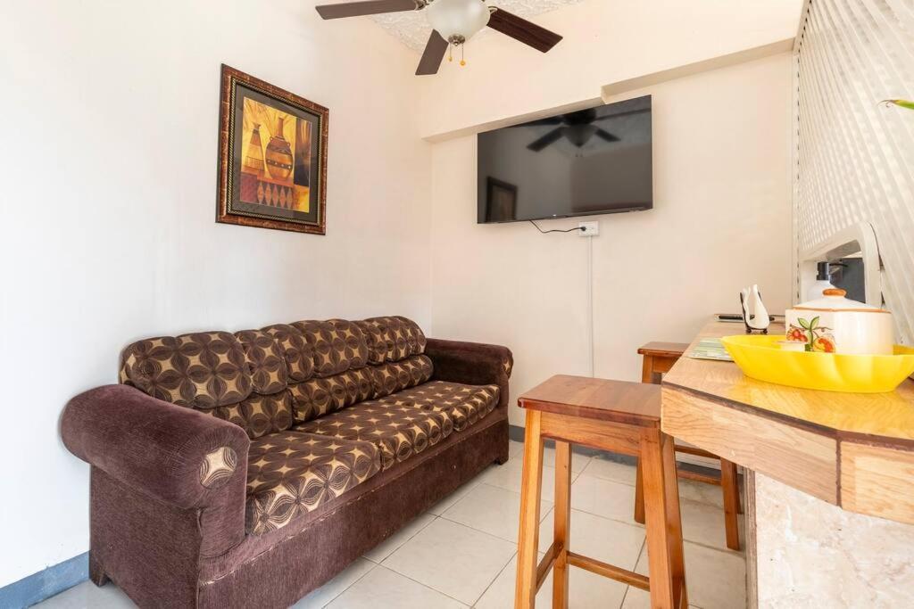 Shaw Park Gem Apt 12A Очо-Риос Экстерьер фото