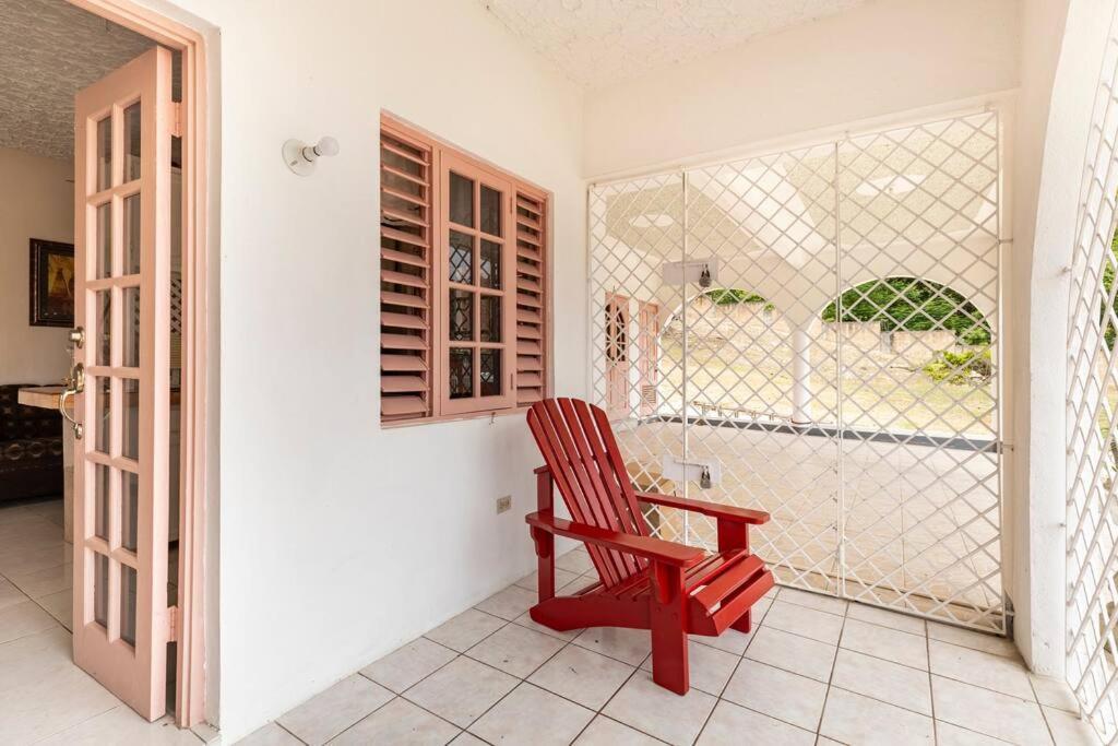 Shaw Park Gem Apt 12A Очо-Риос Экстерьер фото