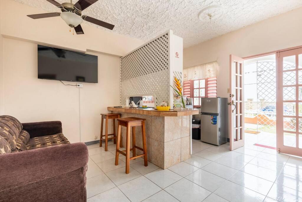 Shaw Park Gem Apt 12A Очо-Риос Экстерьер фото